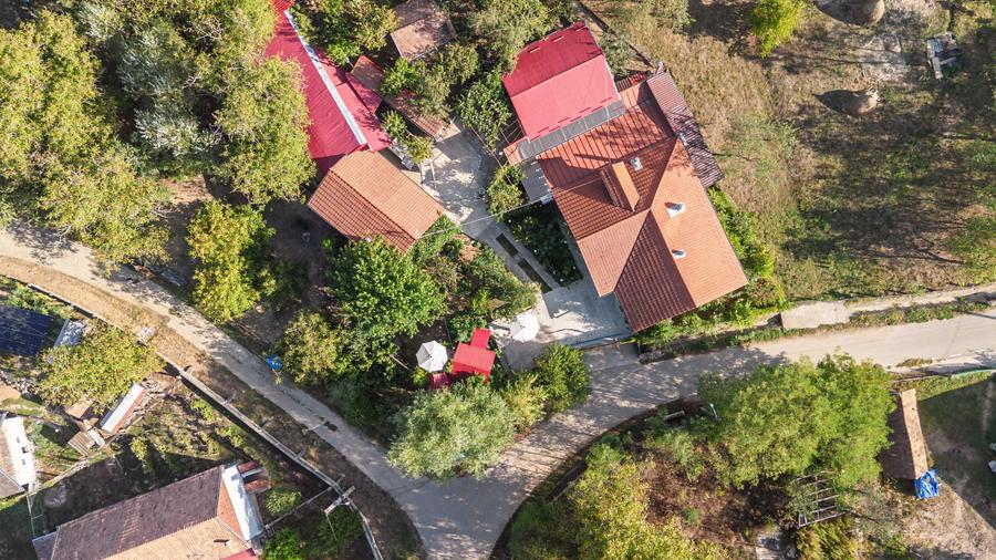 Casă cu 4 camere în Central