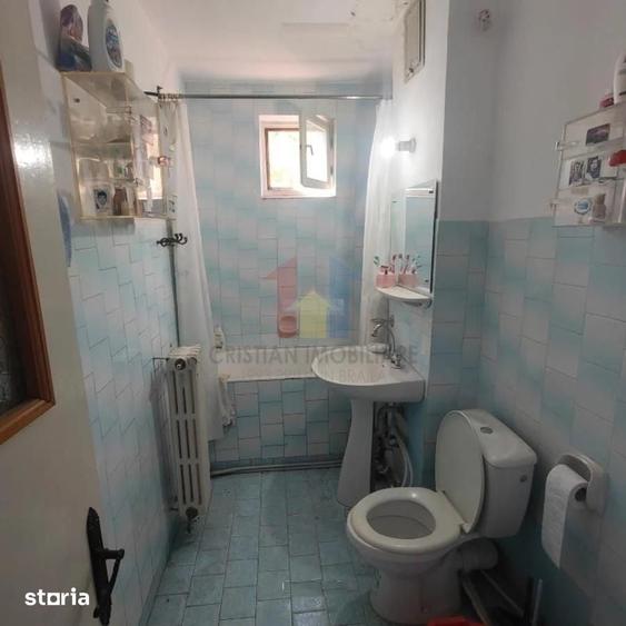 Apartament cu 3 camere în Viziru 1