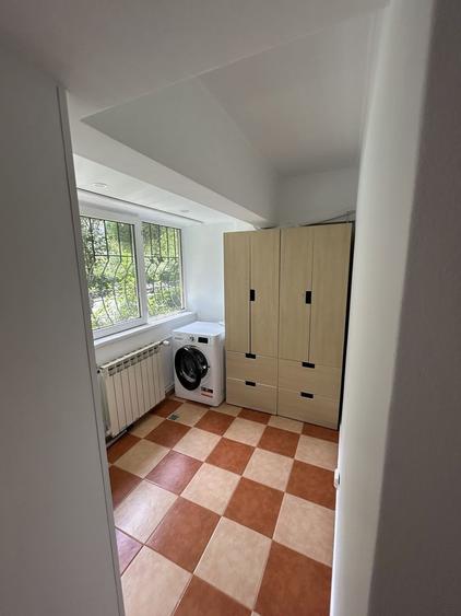 Apartament cu 3 camere decomandat, mobilat în Brâncoveanu