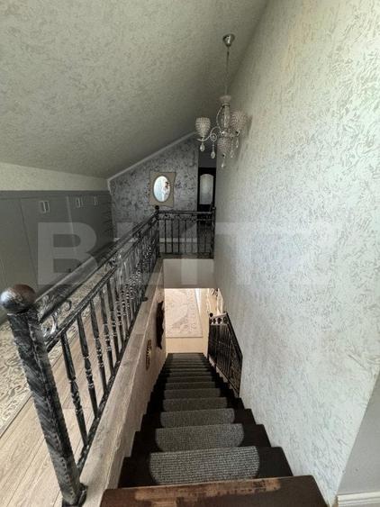 Apartament cu 4 camere decomandat, mobilat în Central