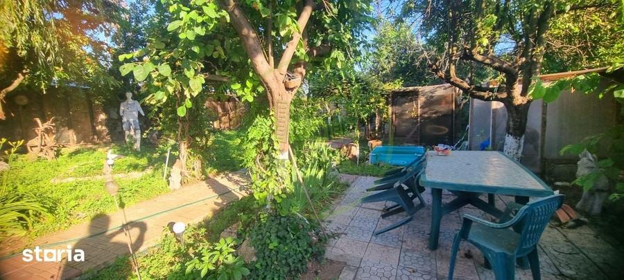 Casă cu 4 camere cu Piscina în Bariera Vâlcii