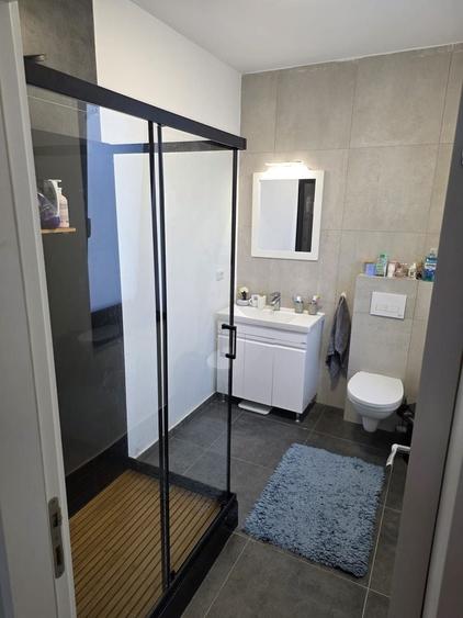 Casă individuală cu 3 camere cu Canalizare în Tunari