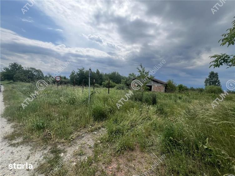 Teren de 20200 mp, în Roșia