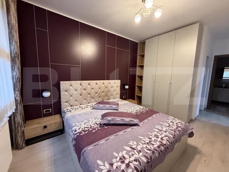 Apartament cu 3 camere decomandat, mobilat în Tractorul