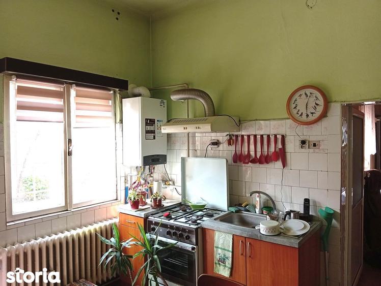 Casă cu 3 camere cu Teren 370 Mp în Funcționarilor