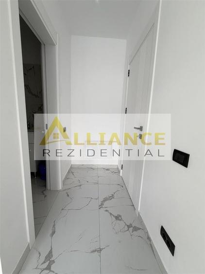 Apartament cu 3 camere decomandat în Metalurgiei