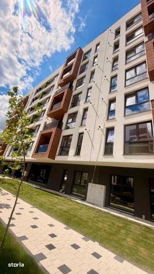 Apartament cu 4 camere semidecomandat în Central