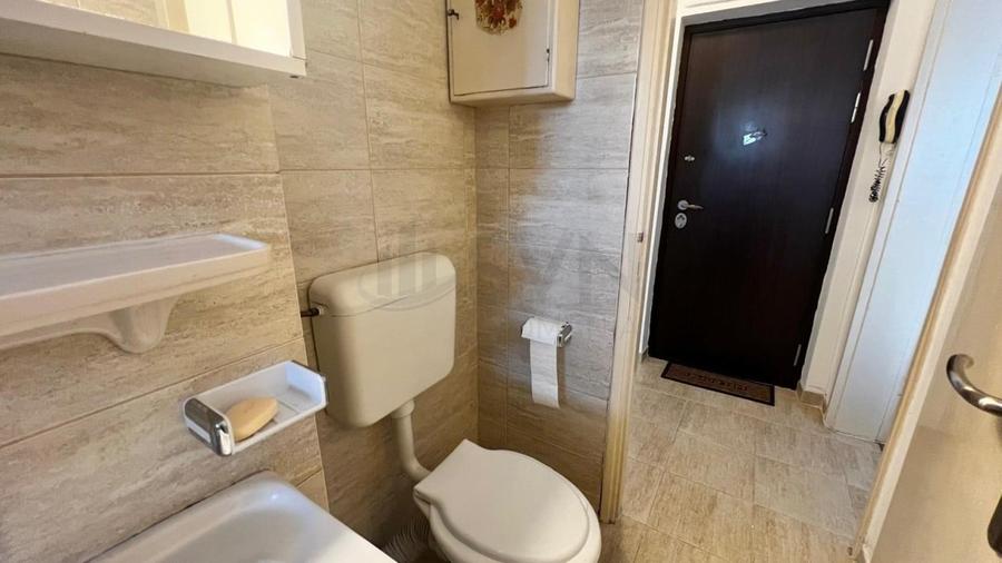 Apartament cu 2 camere semidecomandat, mobilat în Universitate