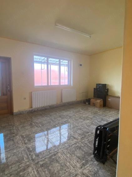 Casă cu 6 camere cu Teren 385 Mp în Central