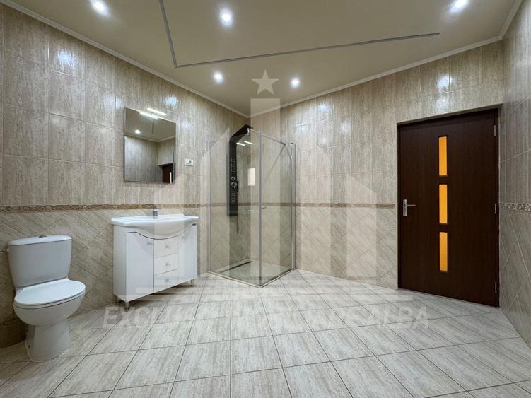 Casă individuală cu 6 camere cu Canalizare în Cetate