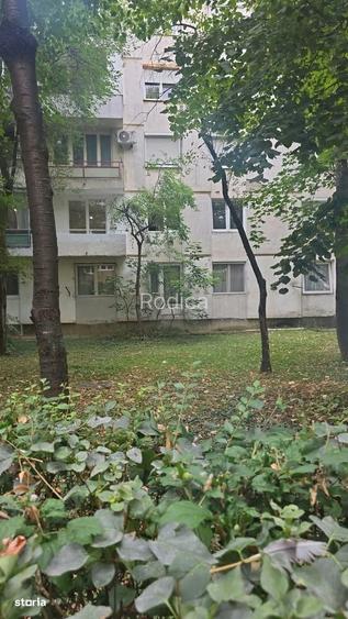 Apartament 3 camere, etaj 1, Carpati 1