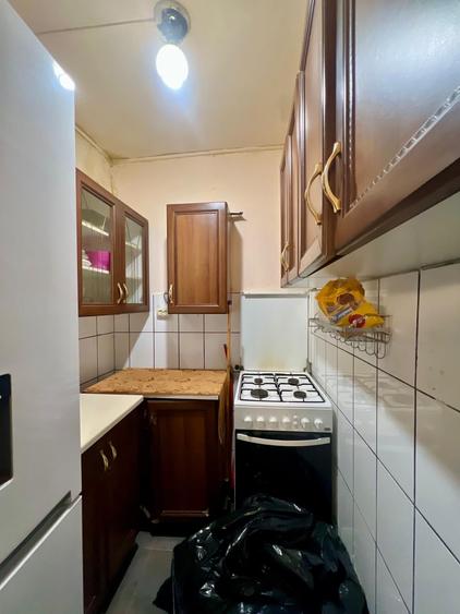Garsonieră decomandată, mobilată în UMT