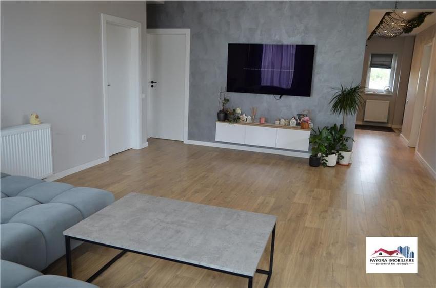 Apartament cu 3 camere decomandat în Unirii