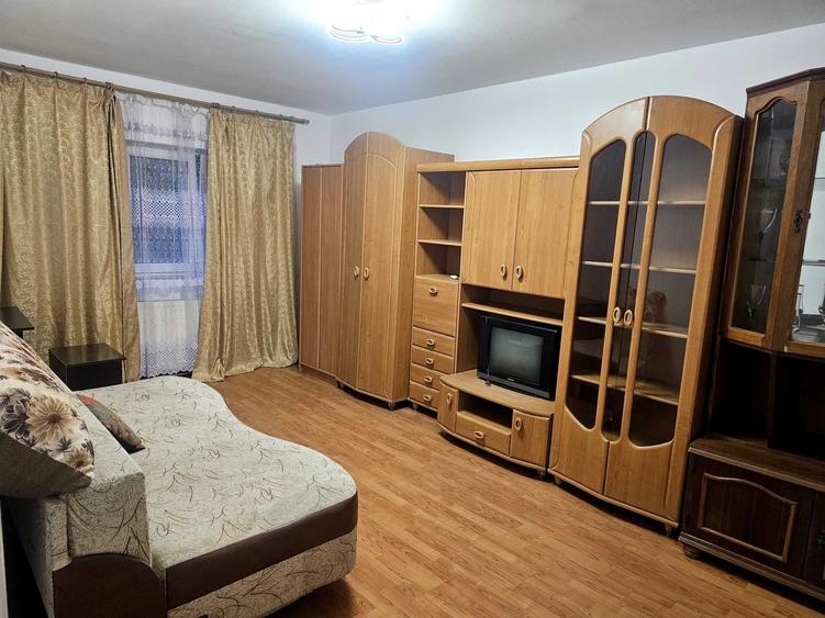 Apartament cu 2 camere decomandat în Exterior Vest