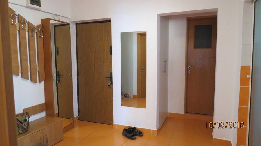 Apartament cu 4 camere semidecomandat în Politehnica