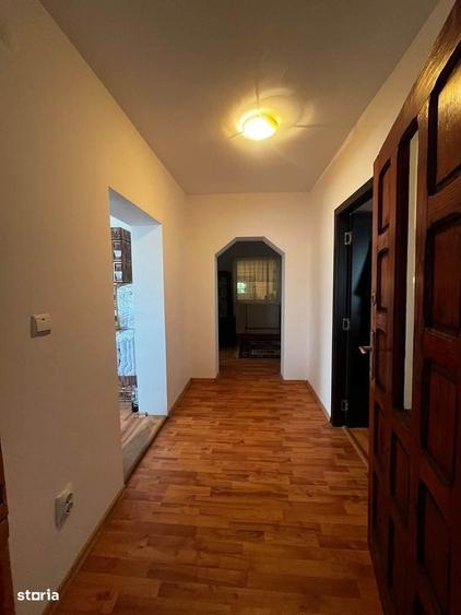 Casă cu 4 camere în Priseaca