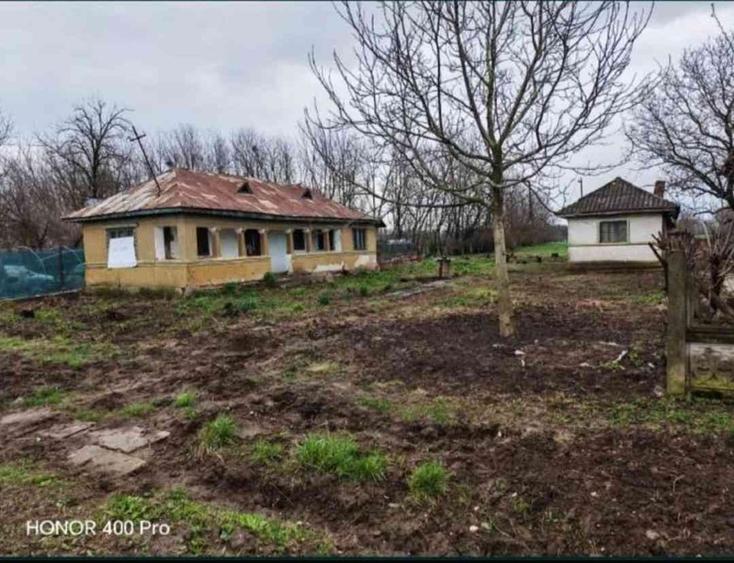 Teren Construcții intravilan de 1709 mp, în Lacu Turcului