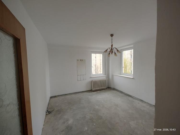 Apartament cu 3 camere decomandat în Centrul Civic