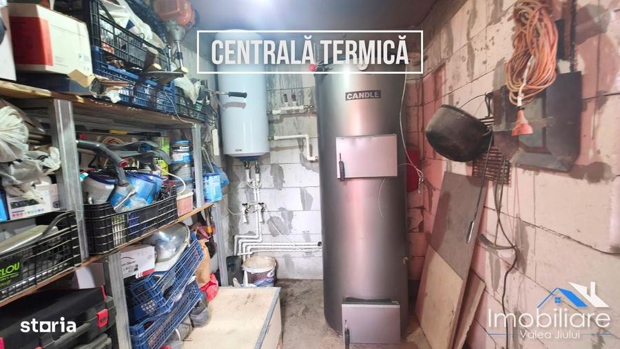 Casă cu 4 camere cu Teren 1711 Mp în Uric