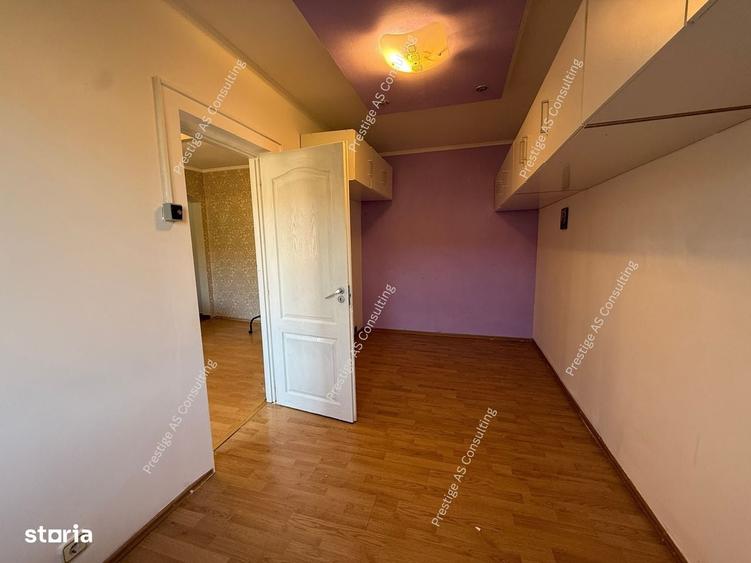 Apartament cu 3 camere semidecomandat în Șagului