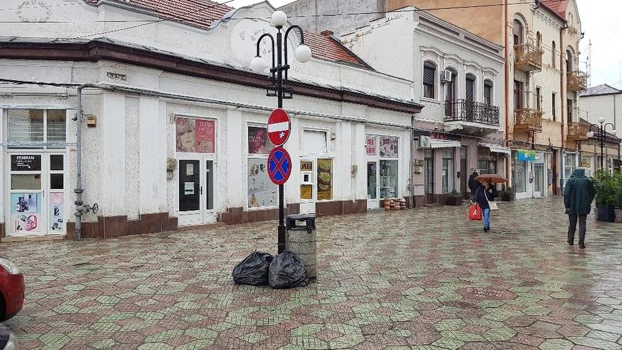 Spațiu comercial, de 100 mp, în Central