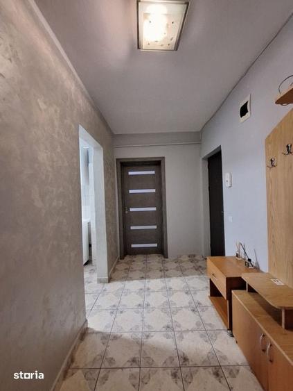 Apartament cu 2 camere, decomandat, parcare, zona Eroilor - 2