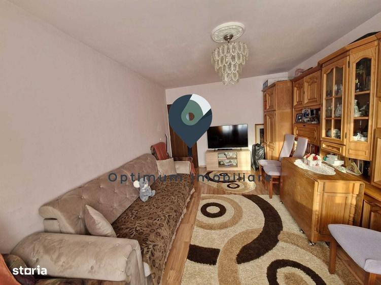 Apartament cu 2 camere decomandat în Între Lacuri