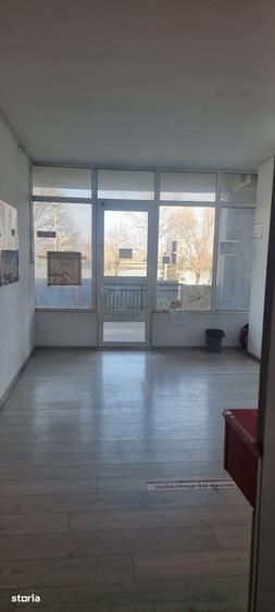 Spațiu comercial, de 35.7 mp, în Pelican