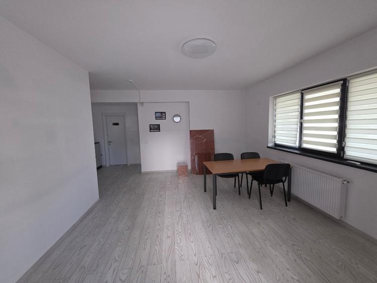 Spațiu comercial, de 43 mp, în Central