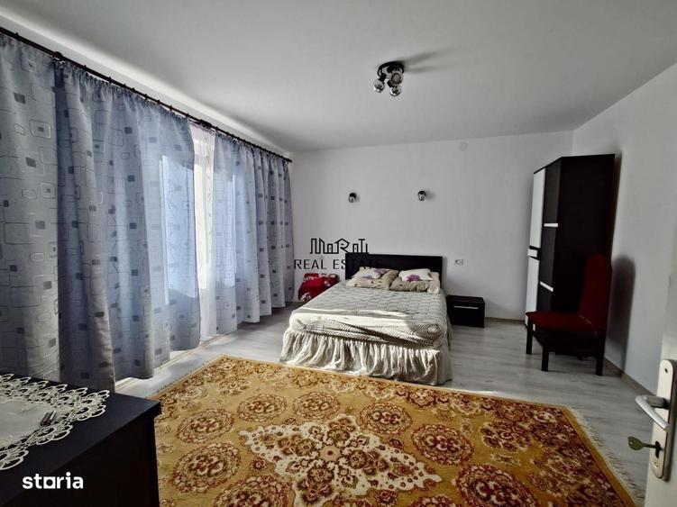 Casă cu 4 camere decomandat în Blăjeni