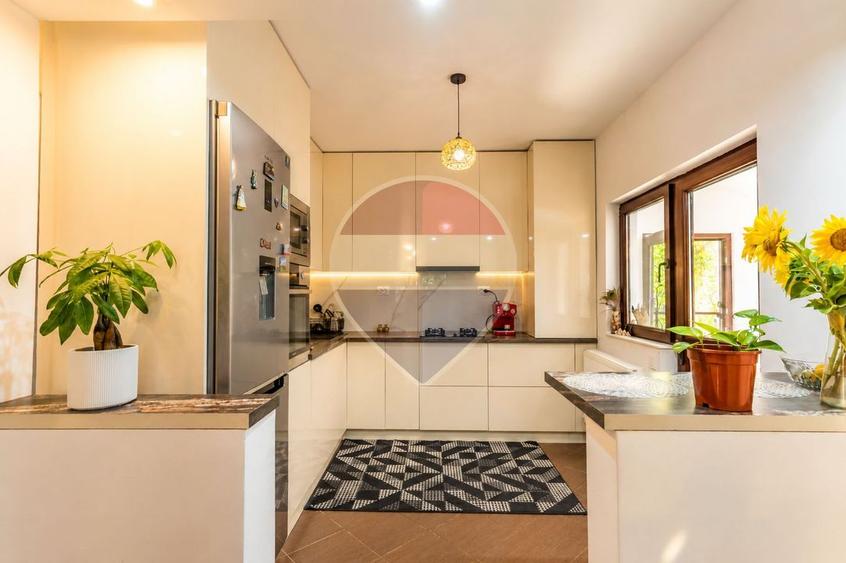 Casă individuală cu 4 camere cu Teren 400 Mp în Horpaz