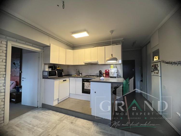 Apartament cu 2 camere semidecomandat, mobilat în Iris