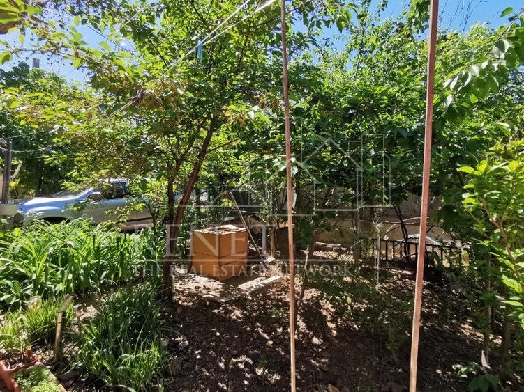 Casă individuală cu 3 camere cu Canalizare în Rahova