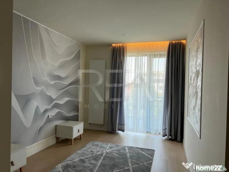 Apartament cu 4 camere decomandat în Pipera