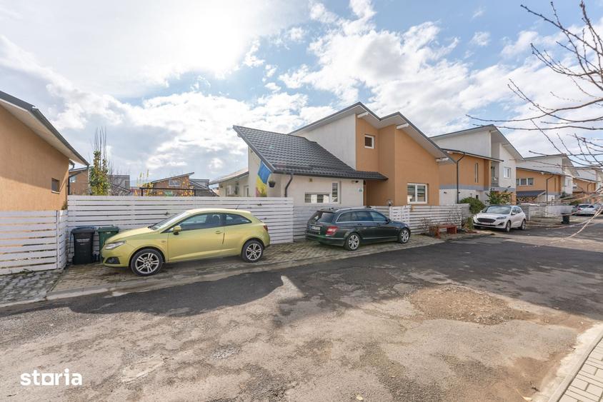 Casă cu 4 camere cu Teren 275 Mp în Central