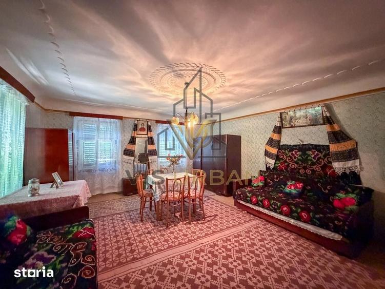 Casă cu 5 camere cu Teren 2530 Mp în Central