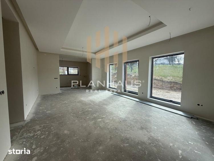 Casă cu 4 camere cu Teren 600 Mp în Central