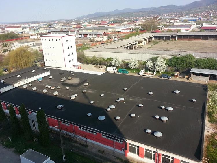 Spațiu comercial, de 3,000 mp, în Central