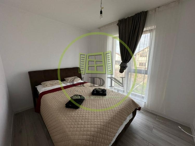 Casă individuală cu 4 camere cu Canalizare în Cârcea