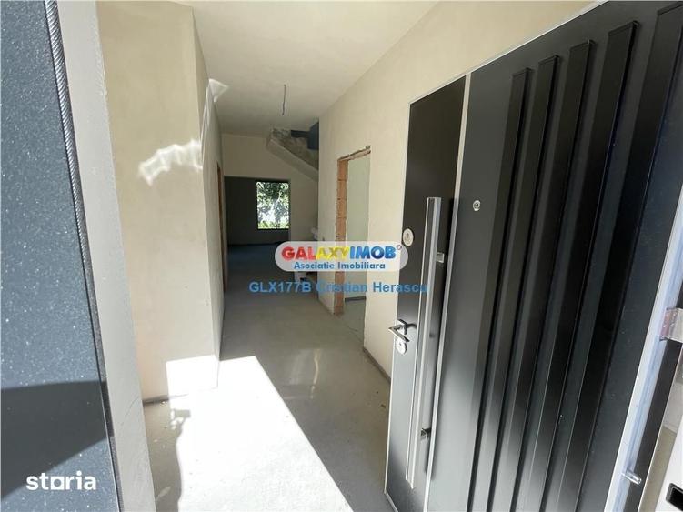 Casă cu 5 camere cu Teren 502 Mp în Crevedia