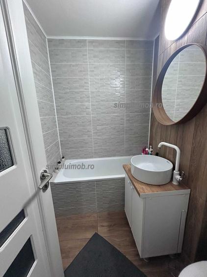 Apartament cu 3 camere decomandat, mobilat în Titan