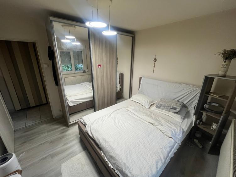 Apartament cu 3 camere decomandat în Tineretului
