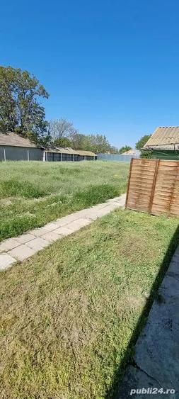 Casă cu Teren 1400 Mp în Gropeni