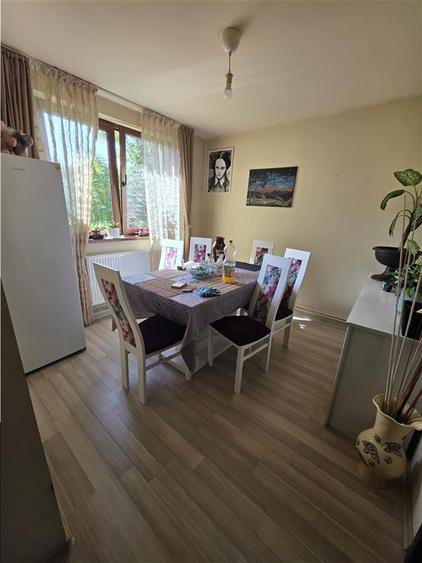 Casă individuală cu 5 camere cu Canalizare în Stupini