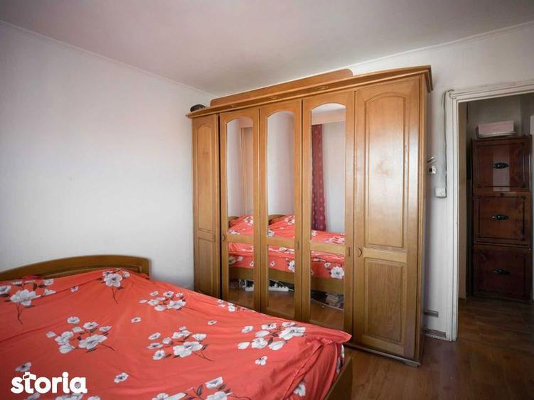 Apartament cu 4 camere în Rahova