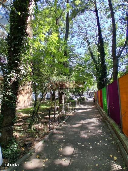 Apartament cu 2 camere semidecomandat în Berceni