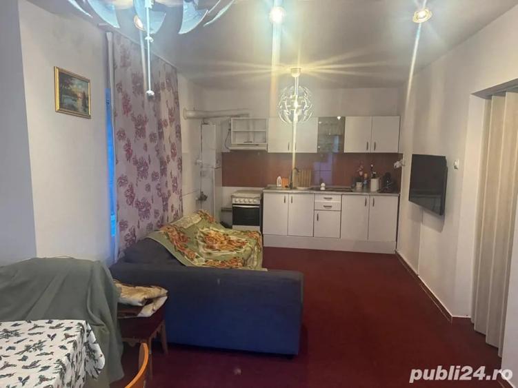 Casă cu 4 camere cu Teren 500 Mp în Sinaia