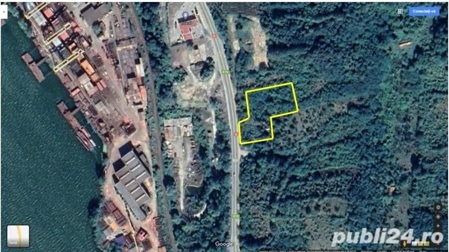 Teren de 4476 mp, în Central