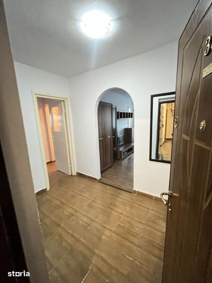 Apartament cu 3 camere, mobilat în Central