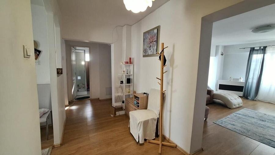 Piata Muncii  - Iancului apartament 1989, decomandat- 3 camere - 4
